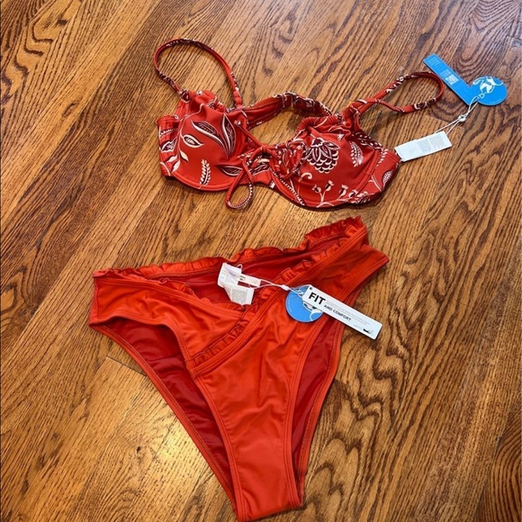 Bikini Bottom (large) - Picture 2 of 5